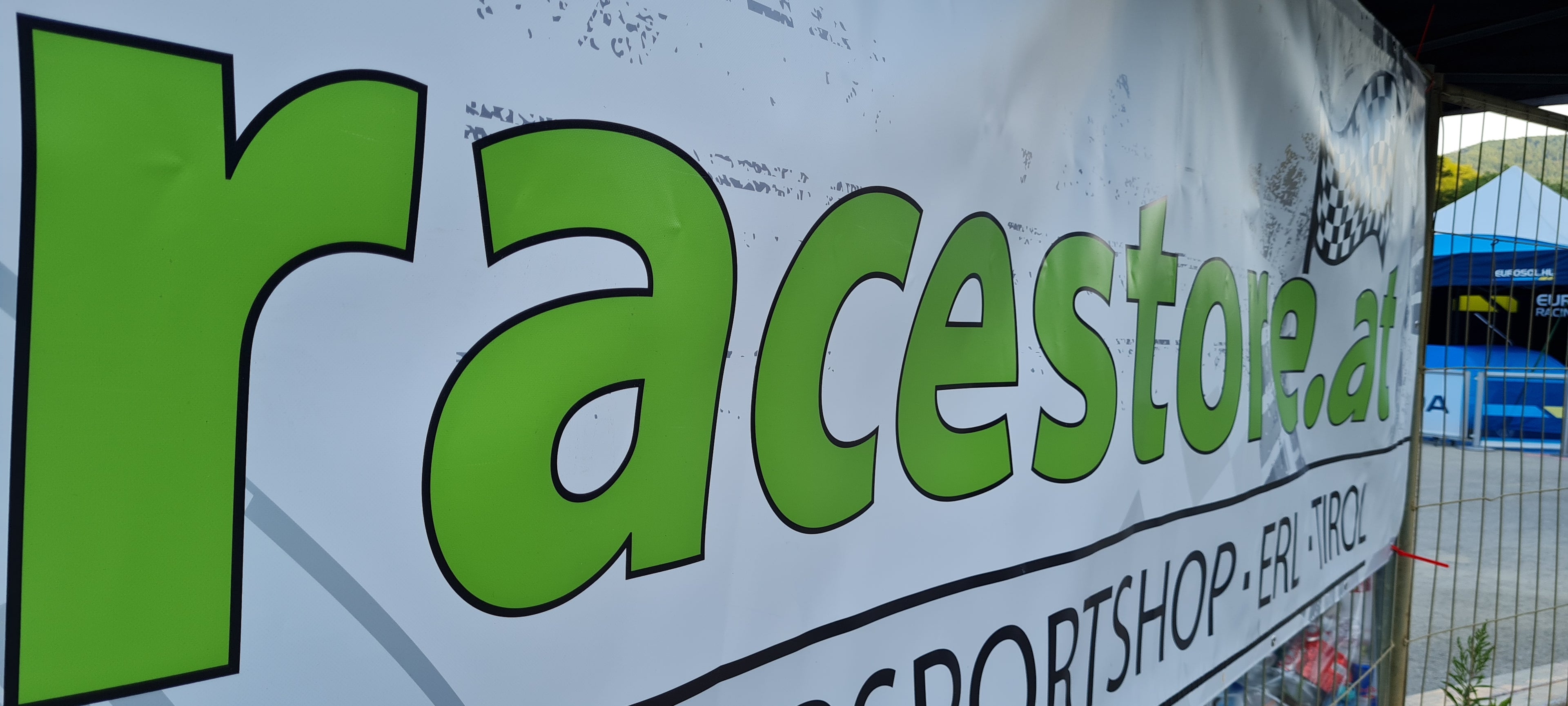 Video laden: Video vom Schotter Rallyesprint Freilassing